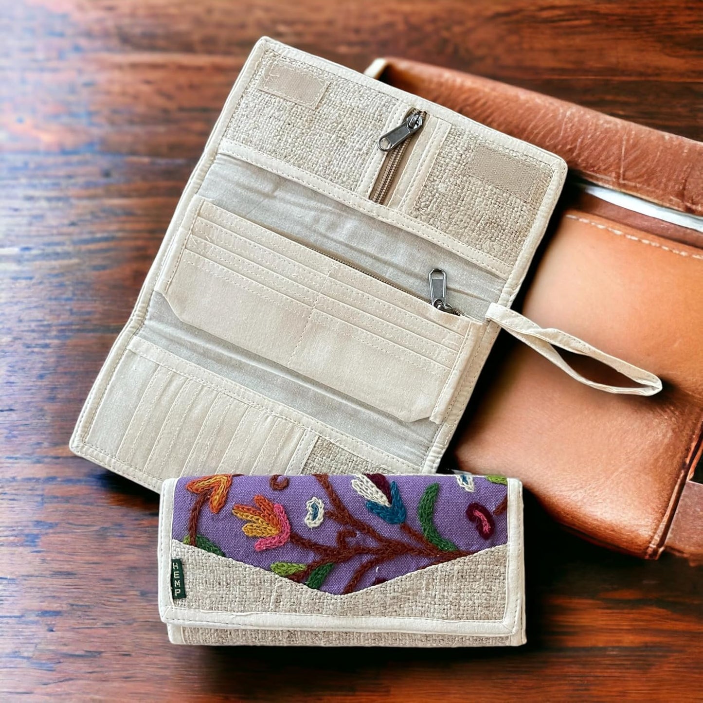 Hemp Tri-Fold Wallet with Embroidery – Eco-Friendly Handmade Purse
